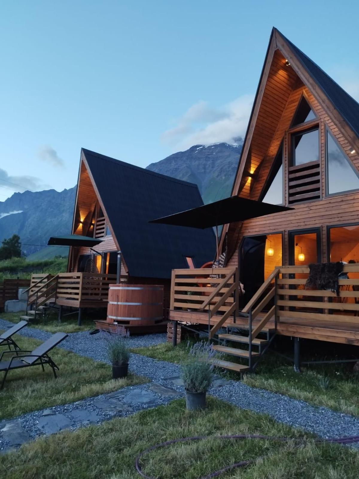 Kazbegi Spa Resort Cottages Extérieur photo