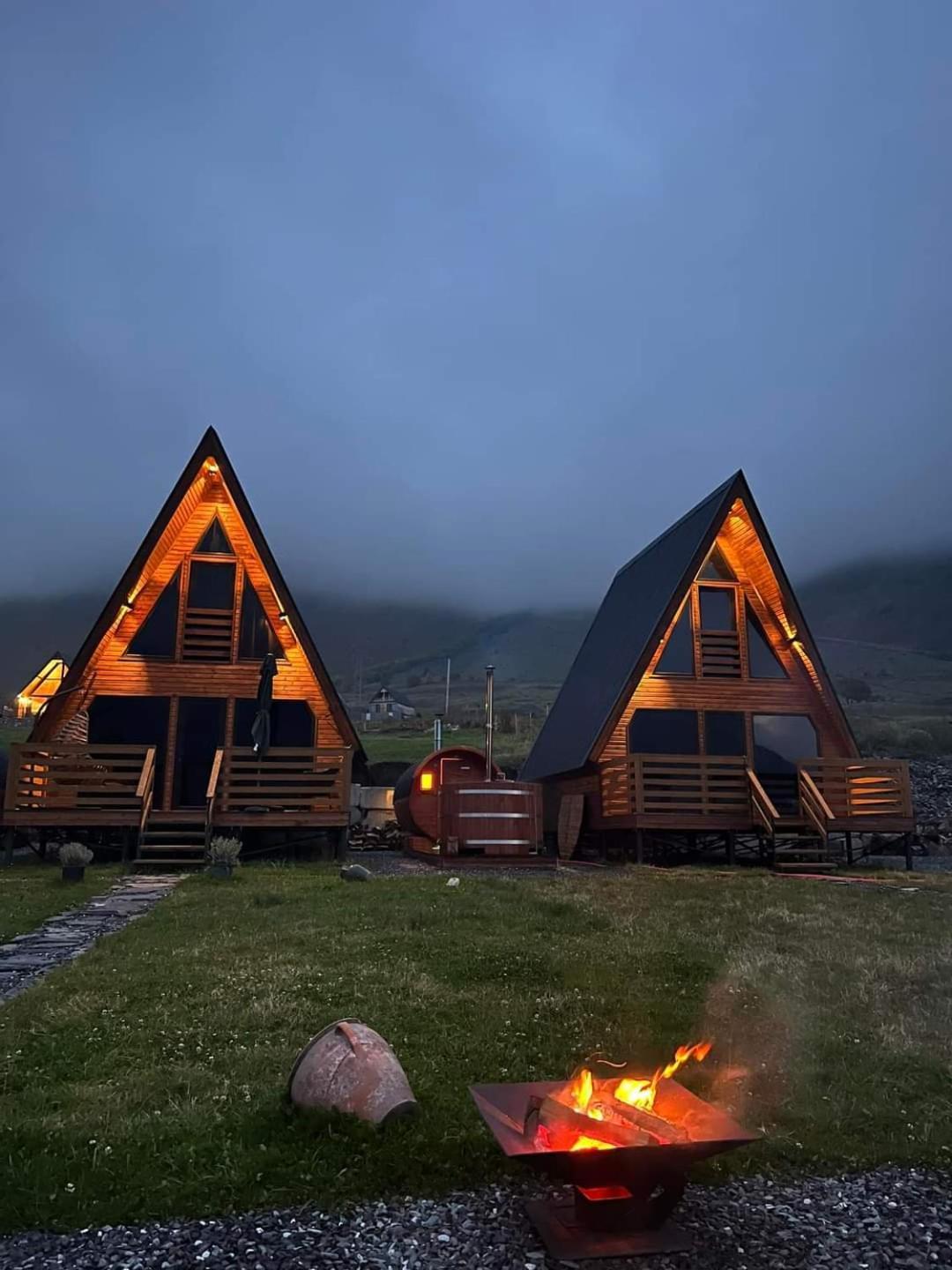 Kazbegi Spa Resort Cottages Extérieur photo