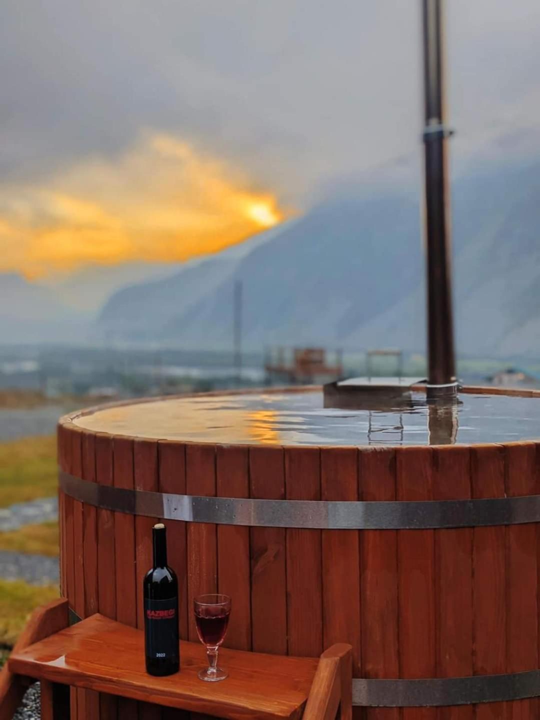 Kazbegi Spa Resort Cottages Extérieur photo