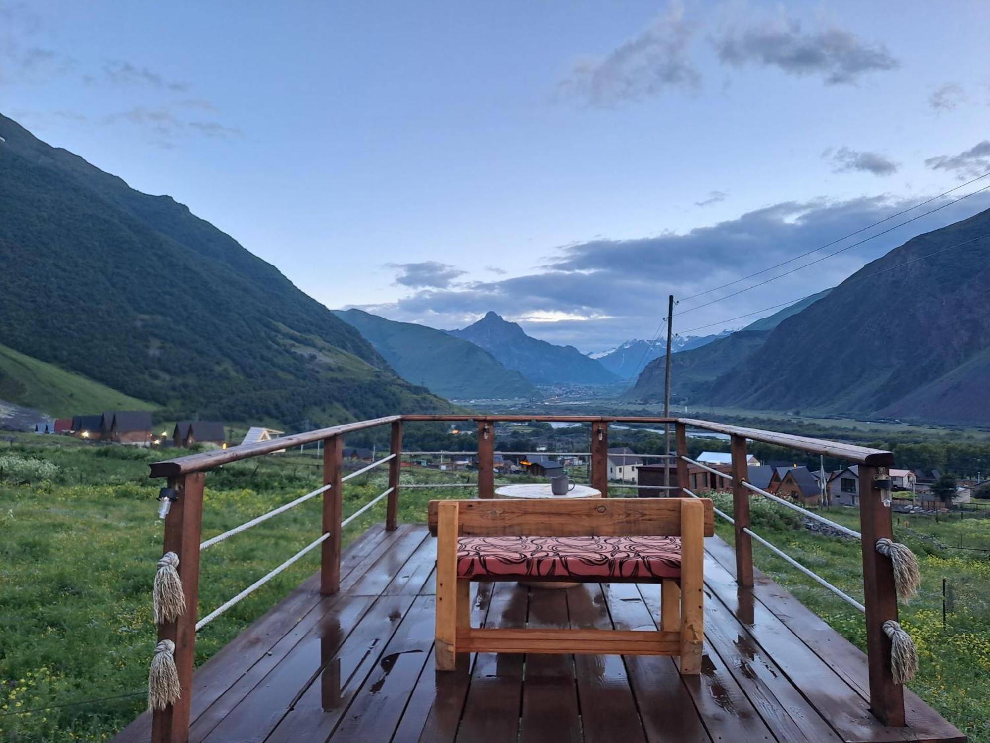 Kazbegi Spa Resort Cottages Extérieur photo