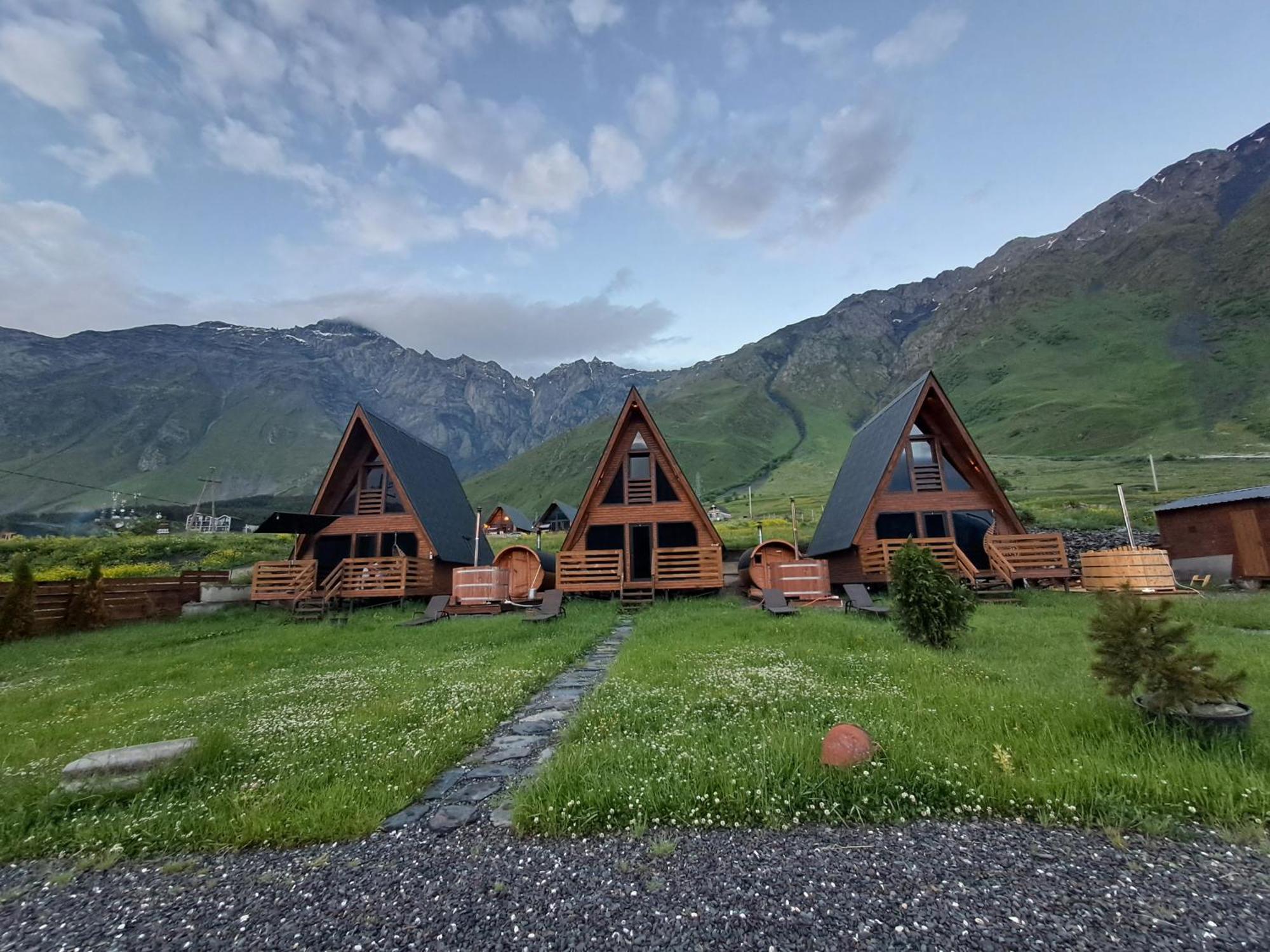 Kazbegi Spa Resort Cottages Extérieur photo